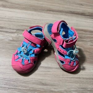 Runside | Girls Closed-Toe Outdoor Hiking/Walking Athletic Sandals / Water Shoes